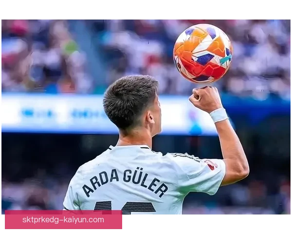 卡马文加在皇马的表现持续引发关注，逐渐成为中场的重要力量。